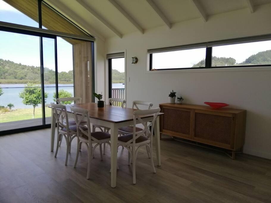 Purangi Waterfront Retreat - 2 Bedroom Cooks Beach Exterior foto